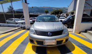 foto de Nissan TIDA 2014