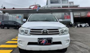 Toyota Fortuner 2011