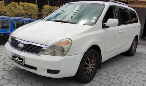 Kia Grand Carnival 2013