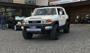 Toyota FJ Cruiser 2011