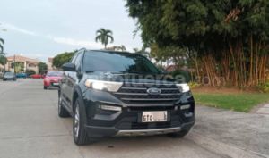 foto de Autos marca Ford seminuevo modelo Explorer XLT año 2023