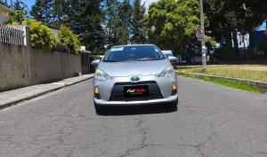 Toyota Prius C Sport 2012