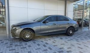 Mercedes Benz C200 2025