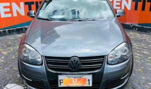 Volkswagen Bora Style Active 2.5 4P 2009