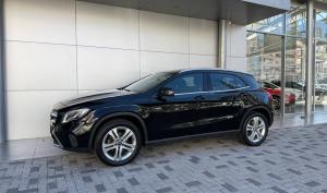 Mercedes Benz GLA 180 2020