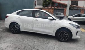 foto de Kia Rio 2021