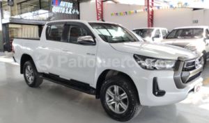 foto de Autos marca Toyota seminuevo modelo Hilux año 2023 en Quito