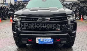 foto de Autos marca Chevrolet seminuevo modelo Silverado Trailboss Z71 AC año 2024 en Santo Domingo