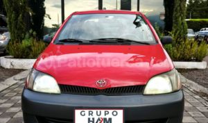 foto de Autos marca Toyota seminuevo modelo Yaris año 2001