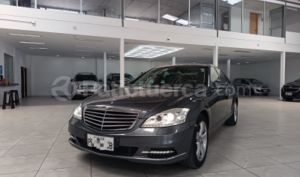 foto de Autos marca Mercedes Benz seminuevo modelo 400 E año 2010 en Quito