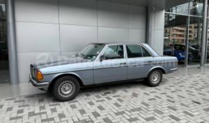 foto de Autos marca Mercedes Benz seminuevo modelo 280E año 1981 en Quito