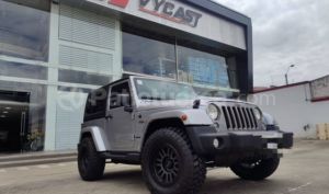 foto de Autos marca Jeep seminuevo modelo Wrangler Sahara 75 aniversario año 2016 en Cuenca