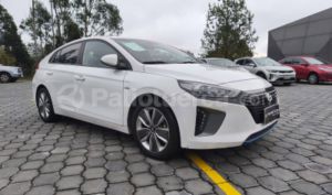 foto de Autos marca Hyundai seminuevo modelo Ioniq Hybrid año 2017