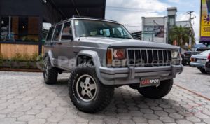 foto de Autos marca Jeep seminuevo modelo Cherokee año 1989 en Quito