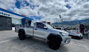 foto de Autos marca Toyota seminuevo modelo Hilux CS 4x4 año 2022 en Loja