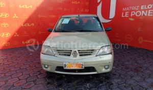 foto de Renault Logan 2009