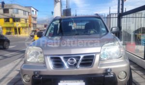 foto de Autos marca Nissan seminuevo modelo X-Trail año 2004 en Quito