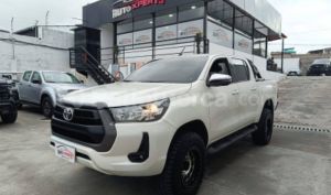 foto de Autos marca Toyota seminuevo modelo Hilux CD 4x4 Diesel año 2022