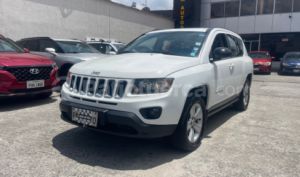 foto de Autos marca Jeep seminuevo modelo Compass Sport año 2014