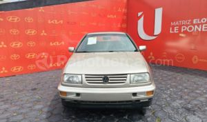 foto de Autos marca Volkswagen seminuevo modelo Vento año 1998 en Quito