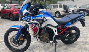 foto de Honda AFRICA TWIN 2023