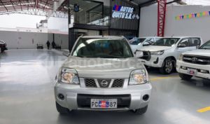 foto de Autos marca Nissan seminuevo modelo X-Trail Classic año 2013 en Quito