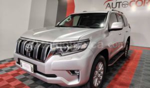 foto de Autos marca Toyota seminuevo modelo Land Cruiser Prado VX año 2021