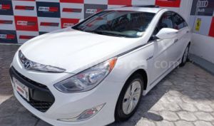 foto de Autos marca Hyundai seminuevo modelo Sonata Hybrid año 2015 en Quito