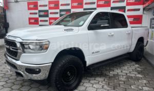 foto de Autos marca Ram seminuevo modelo 1500 BIGHORN ETORQUE año 2022 en Quito
