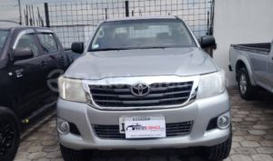 foto de Autos marca Toyota seminuevo modelo Hilux CD 4x4 Diesel año 2015 en Quito