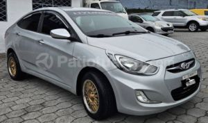 foto de Hyundai Accent 2012