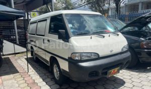 foto de Autos marca Hyundai seminuevo modelo H100 año 2002