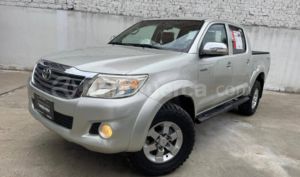 foto de Autos marca Toyota seminuevo modelo Hilux CD 4X4 año 2012 en Cuenca