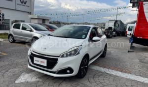 foto de Autos marca Peugeot seminuevo modelo 208 año 2020 en Ambato