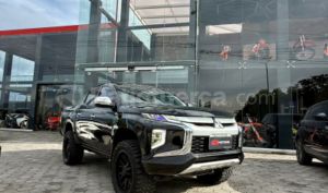foto de Autos marca Mitsubishi seminuevo modelo L200 GLX año 2022 en Ibarra
