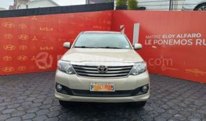 foto de Autos marca Toyota seminuevo modelo Fortuner 2.7 año 2015