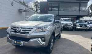 foto de Autos marca Toyota seminuevo modelo New Fortuner año 2018