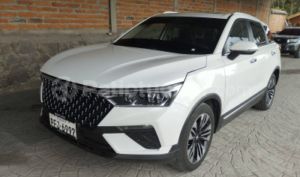 foto de Autos marca Bestune seminuevo modelo T77 Pro Premium año 2025