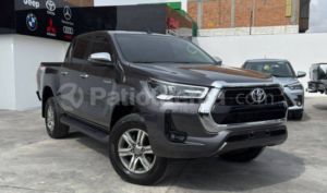 foto de Autos marca Toyota seminuevo modelo Hilux 2.8 CD 4X4 TA DIESEL año 2024