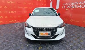 foto de Autos marca Peugeot seminuevo modelo 208 año 2024 en Quito