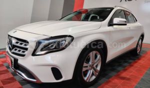 foto de Autos marca Mercedes Benz seminuevo modelo GLA 180 año 2018 en Quito