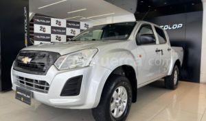 foto de Autos marca Chevrolet seminuevo modelo D-MAX CRDI FULL AC 2.5 CD 4X4  TM DIESEL año 2023 en Quito