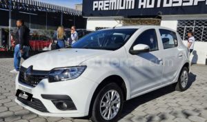 foto de Autos marca Renault seminuevo modelo Sandero Zen Fase II año 2024 en Quito