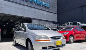 foto de Autos marca Chevrolet seminuevo modelo Aveo Family año 2015 en Quito