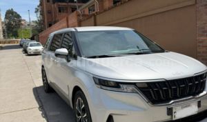 foto de Autos marca Kia seminuevo modelo Carnival año 2023 en Cuenca