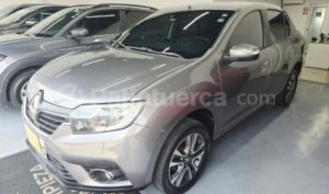 foto de Autos marca Renault seminuevo modelo LOGAN CROSS INTENS año 2023 en Guayaquil