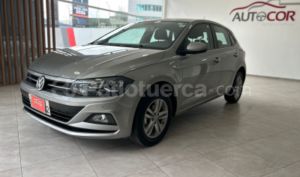 foto de Autos marca Volkswagen seminuevo modelo POLO CONFORTLINE año 2022 en Quito