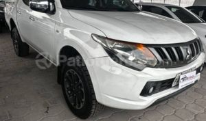 foto de Autos marca Mitsubishi seminuevo modelo L200 GLX año 2018 en Quito