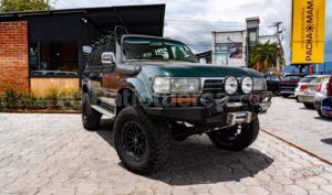 foto de Autos marca Toyota seminuevo modelo Land Cruiser año 2003