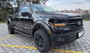 foto de Autos marca Ford seminuevo modelo F150 XLT 4X4 año 2024 en Quito